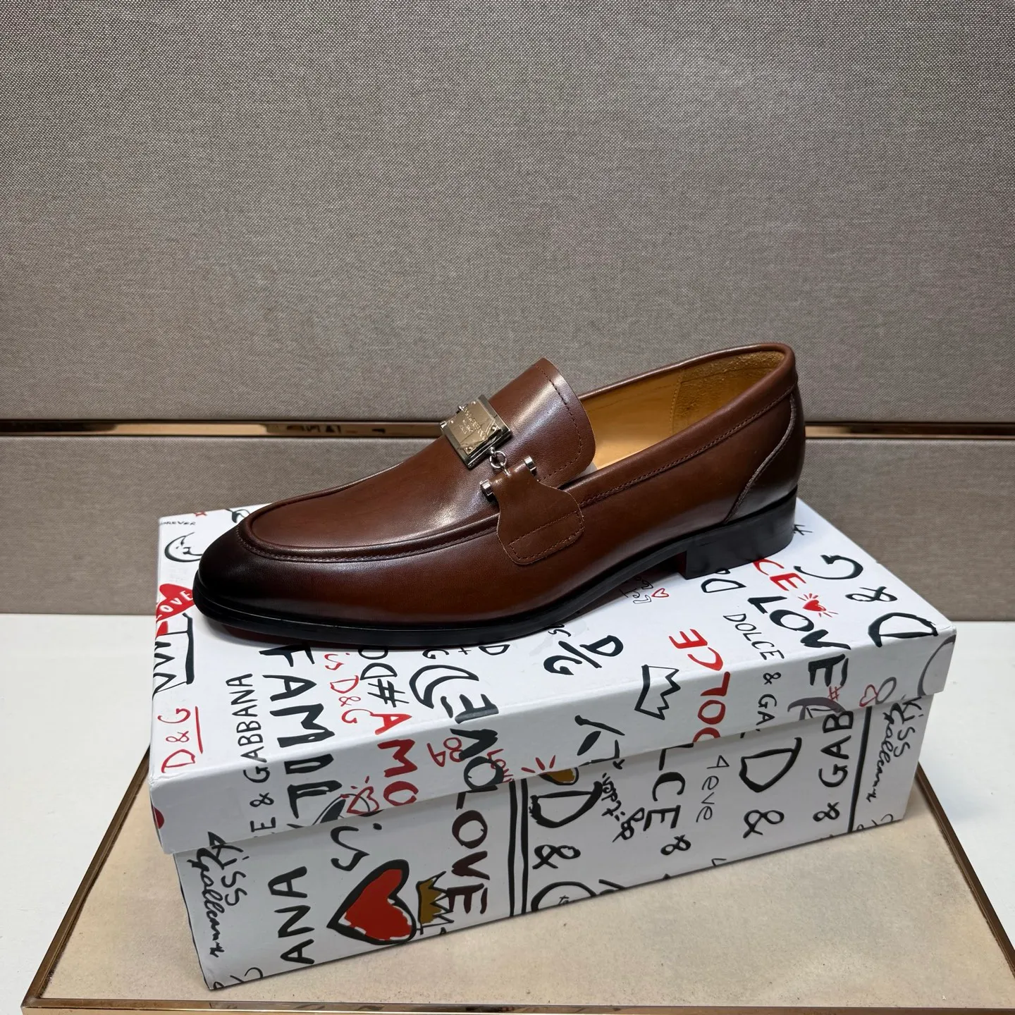Men's men's shoes 💰pp520【DG～】Men's casual formal leather shoes 2025z cabinet sales simultaneously 🔶Size: 38-44#️⃣ 🔷2 colors🔜The upper is made of cowhide stitching ➕Cowhide lining, comfortable and breathable, sole: original comfortable, wear-resistant and non-slip outsole, ⚠️real thing📱photographed🎬real thing is better📢📢📢